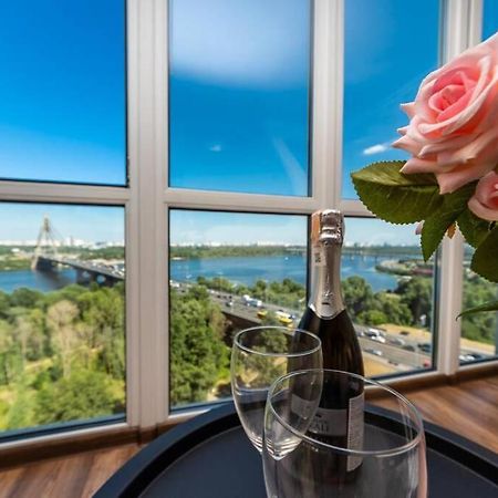 Apartments With Crazy Panoramic View Of The Dniepr เคียฟ ภายนอก รูปภาพ