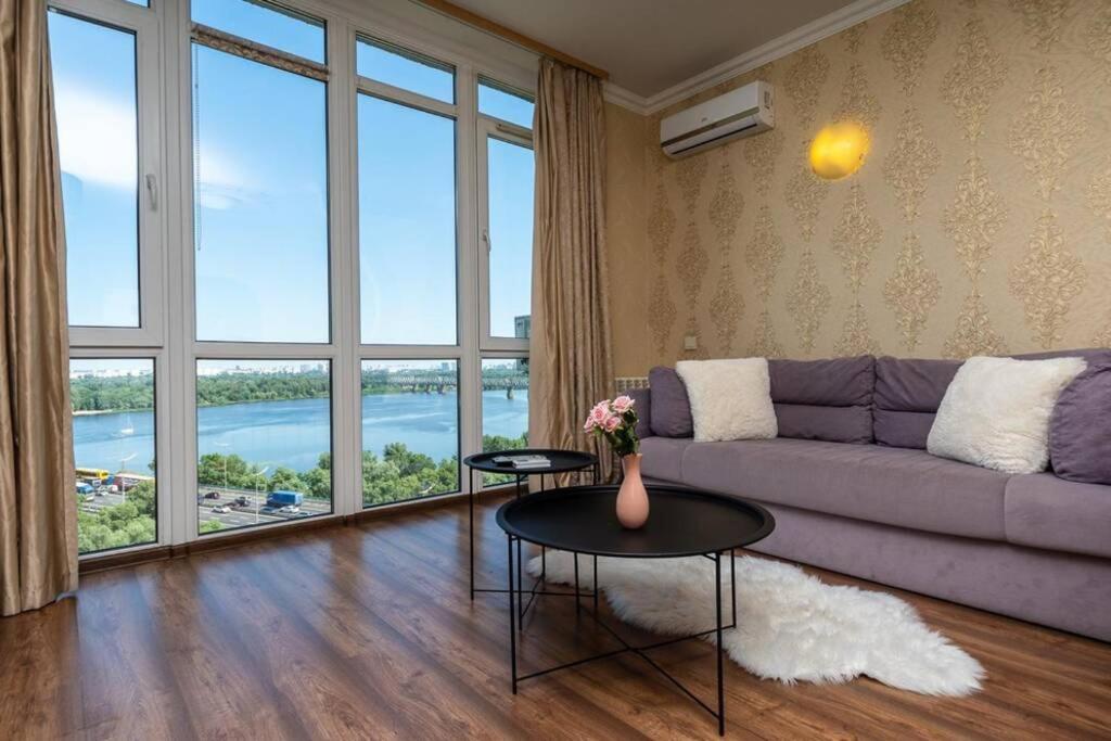 Apartments With Crazy Panoramic View Of The Dniepr เคียฟ ภายนอก รูปภาพ