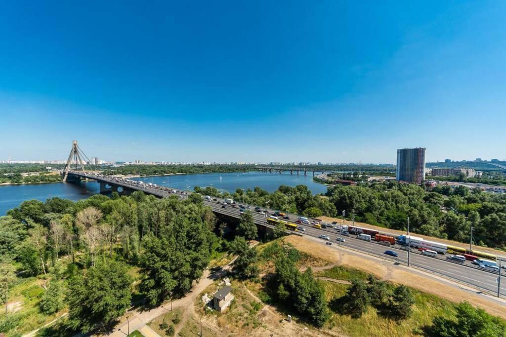 Apartments With Crazy Panoramic View Of The Dniepr เคียฟ ภายนอก รูปภาพ