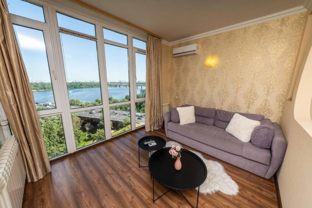 Apartments With Crazy Panoramic View Of The Dniepr เคียฟ ภายนอก รูปภาพ